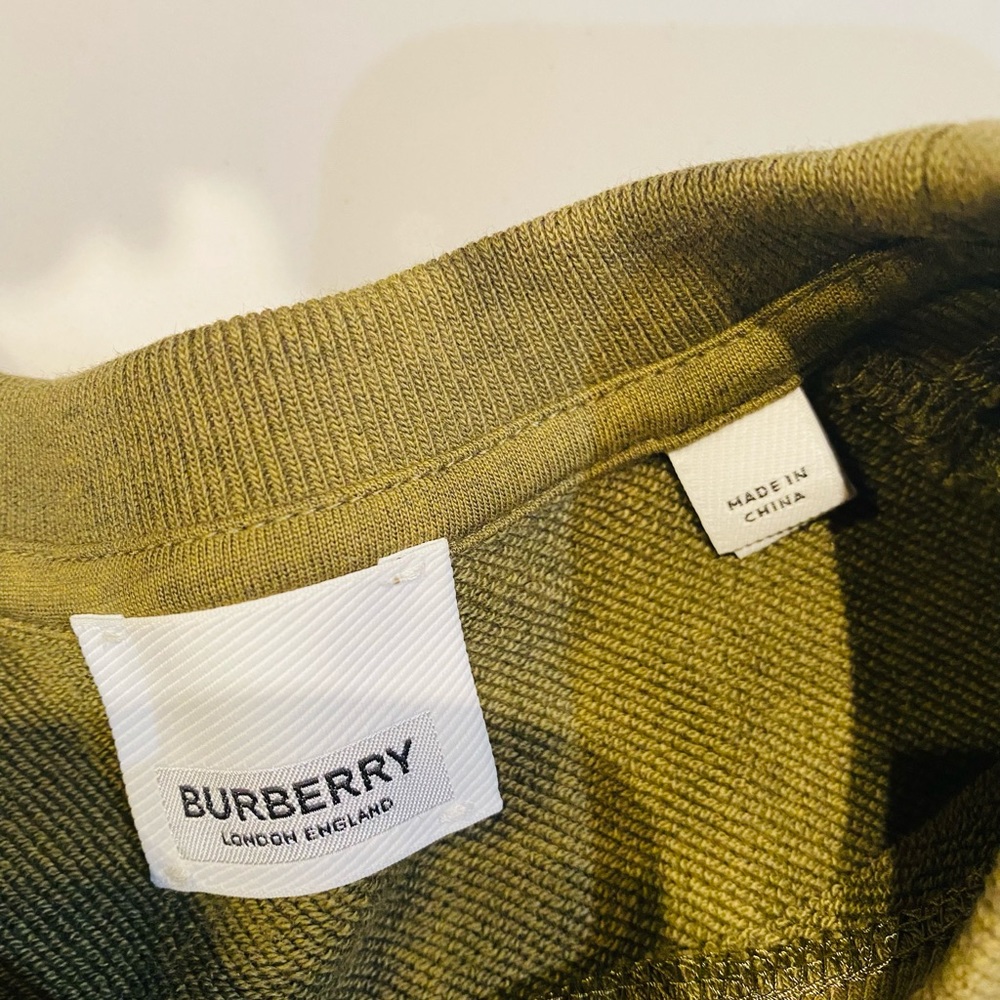 Children’s Burberry sweatshirt - Picture 3 of 4